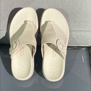 Vionic ActivateRx Women's - White - Orthotic Recovery Sandals- size 8